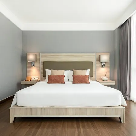 Adelphi Suites Bangkok-2
